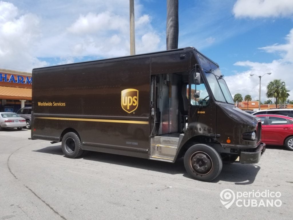 UPS, la compañía de paquetería, contratará 100 mil empleados en EEUU