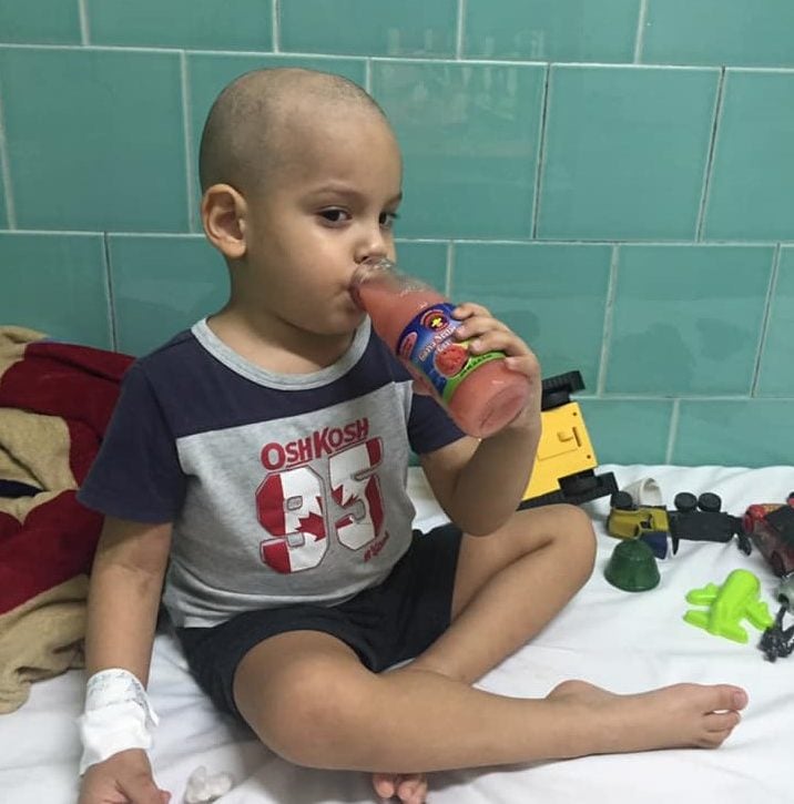 Piden ayuda para trata a un niño cubano enfermo de cáncer