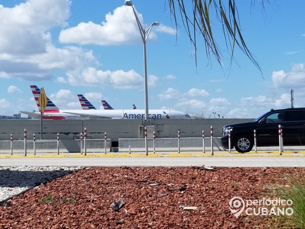 American Airlines cancela más de mil vuelos en medio del fin de semana de Halloween