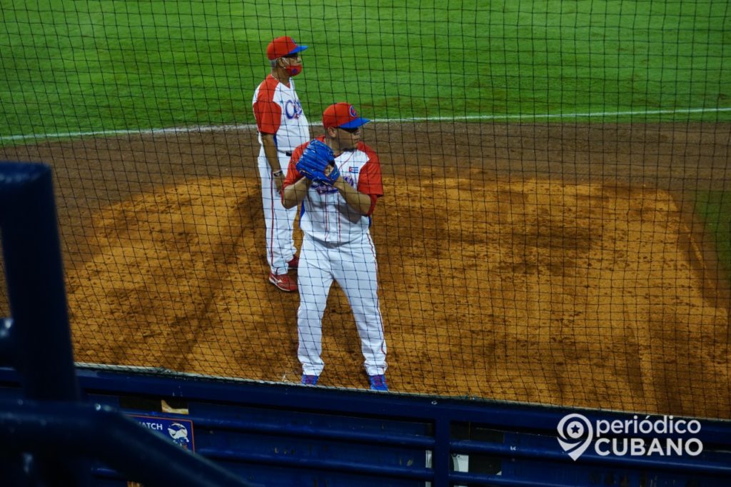 Comisionado de béisbol reitera veto para los peloteros que abandonen un equipo Cuba