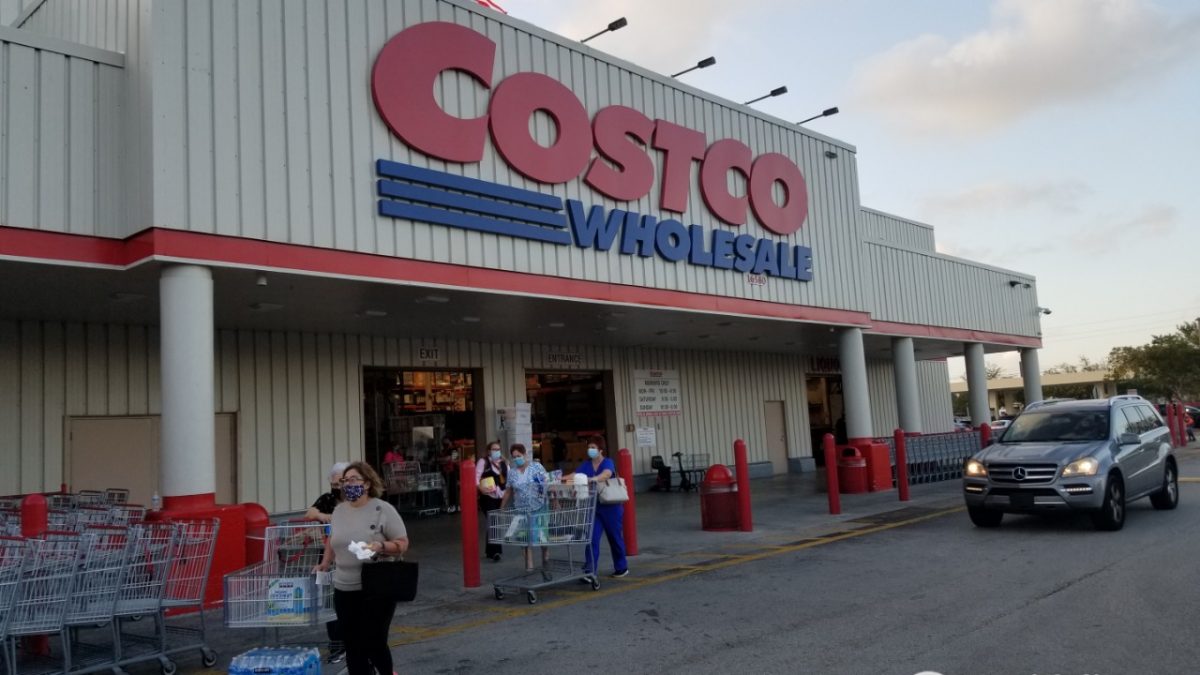 Costco sube el salario mínimo para sus trabajadores en EEUU
