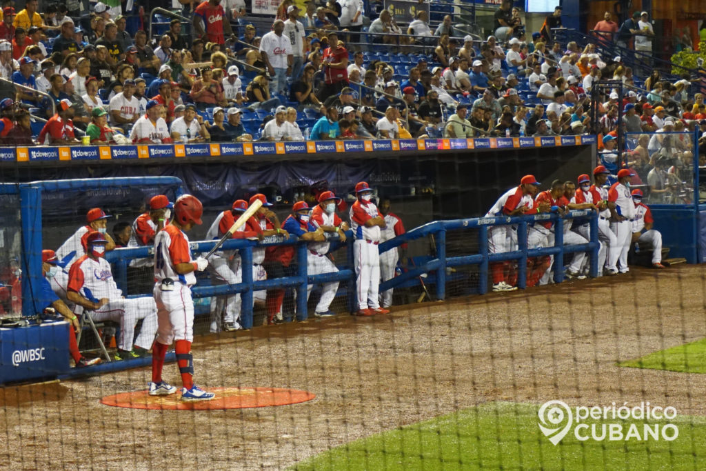 Los peloteros cubanos que abandonaron tienen “flaquezas morales y éticas”, según el discurso oficial