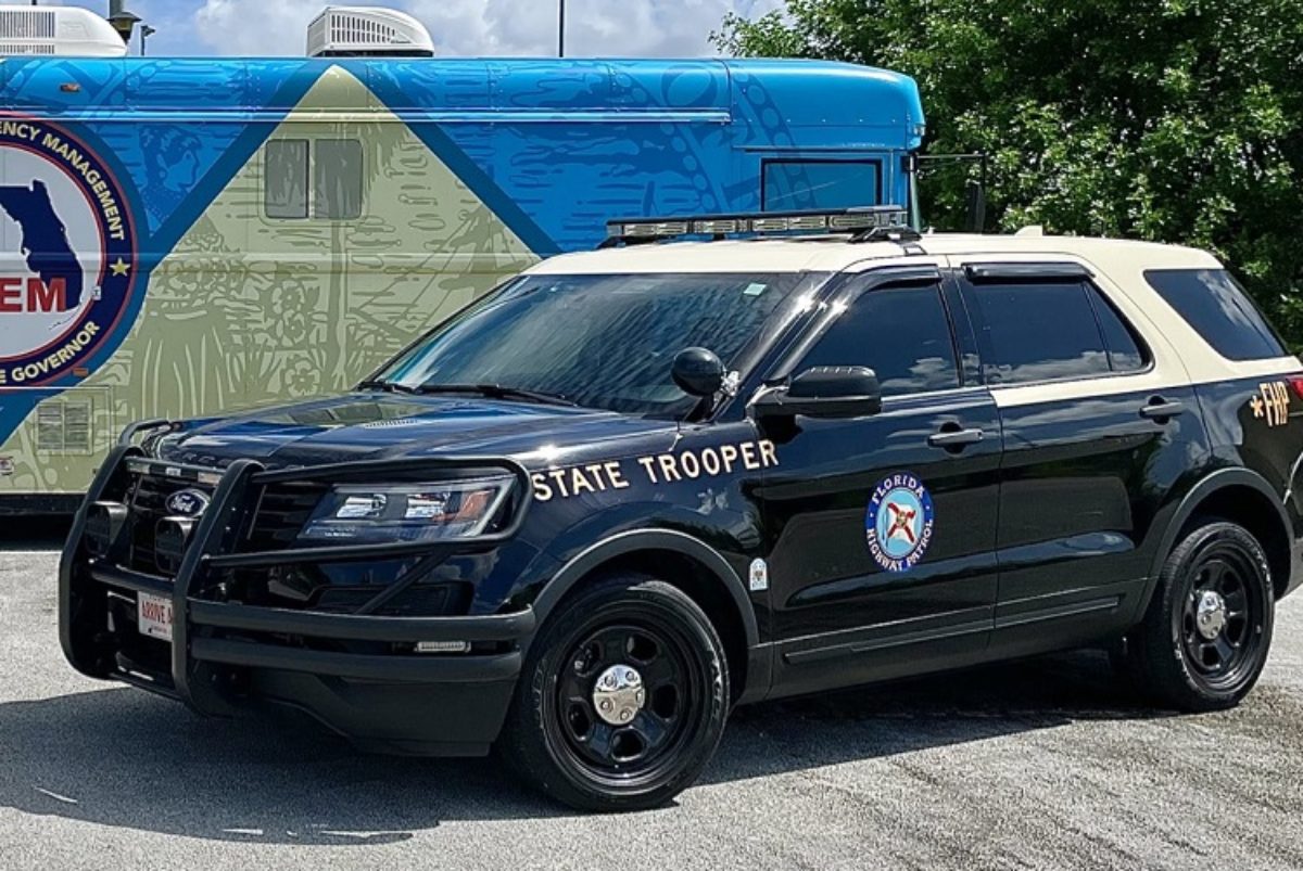 Patrullero Salva De Morir A Una Bebe De Un Ano En La Autopista I 95 De Miami