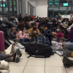 cubanos retenidos en aeropuerto de grecia (4)