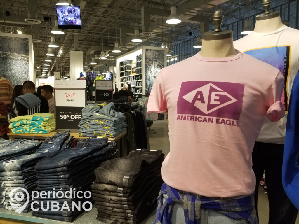 Amazon abrirá su primera tienda física de ropa en EEUU