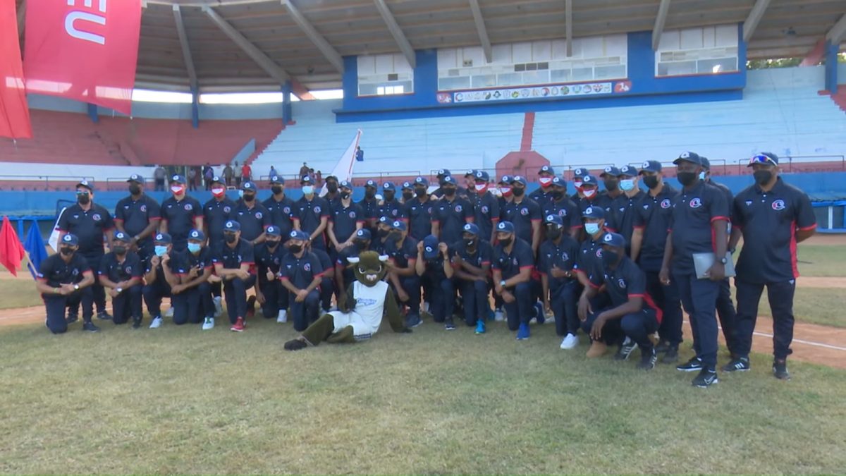 Confeccionan con error ortográfico los uniformes del equipo de Camaguey de beisbol