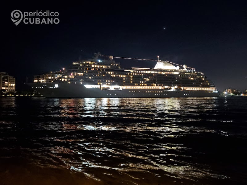 Crucero saliendo de Miami. (Periódico Cubano)