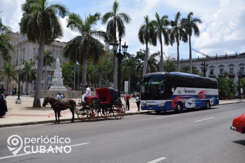 Cuba compra guaguas Yutong para el turismo