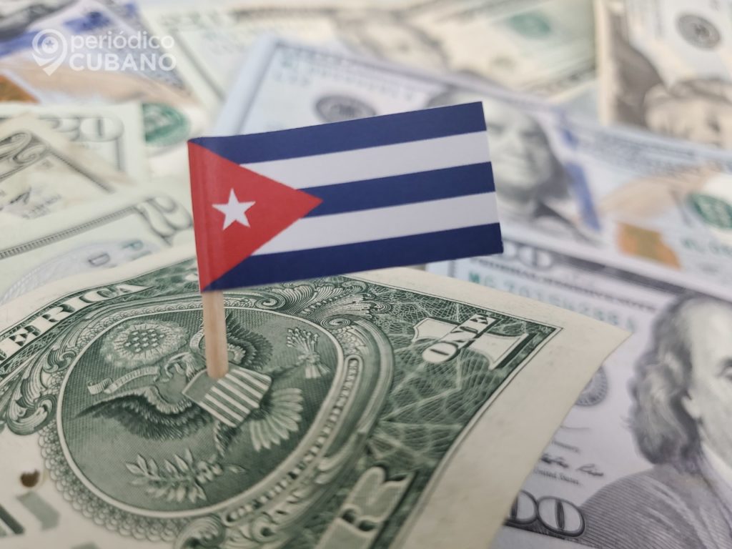 El dólar supera la barrera de los 100 pesos cubanos