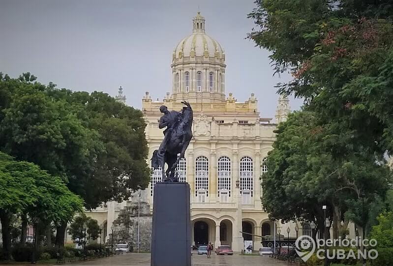 Estatua de José Martí en La Habana. (Foto Periódico Cubano)