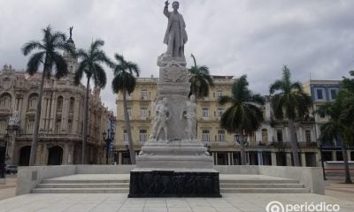 Estatua del Apóstol José Martí en el Parque Central de La Habana Cuba