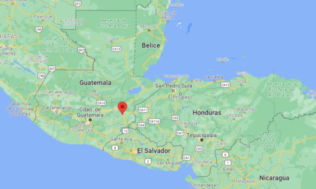 Migrantes cubanos en Guatemala están involucrados en accidente con dos muertos y seis heridos