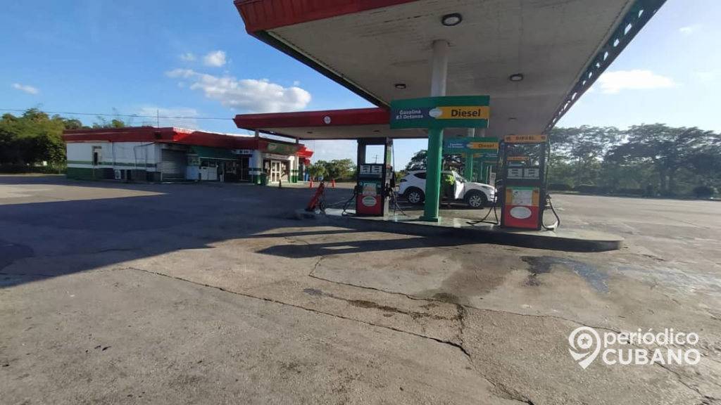 Servicupet del Km 259 en la autopista solo oferta agua y tarjetas de Etecsa (2)