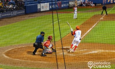 Peloteros cubanos abandonan la Serie Nacional para irse a ligas extranjeras con permiso del Inder