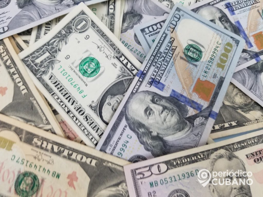 Residentes de Miami están entre los que peores manejan el dinero en EEUU