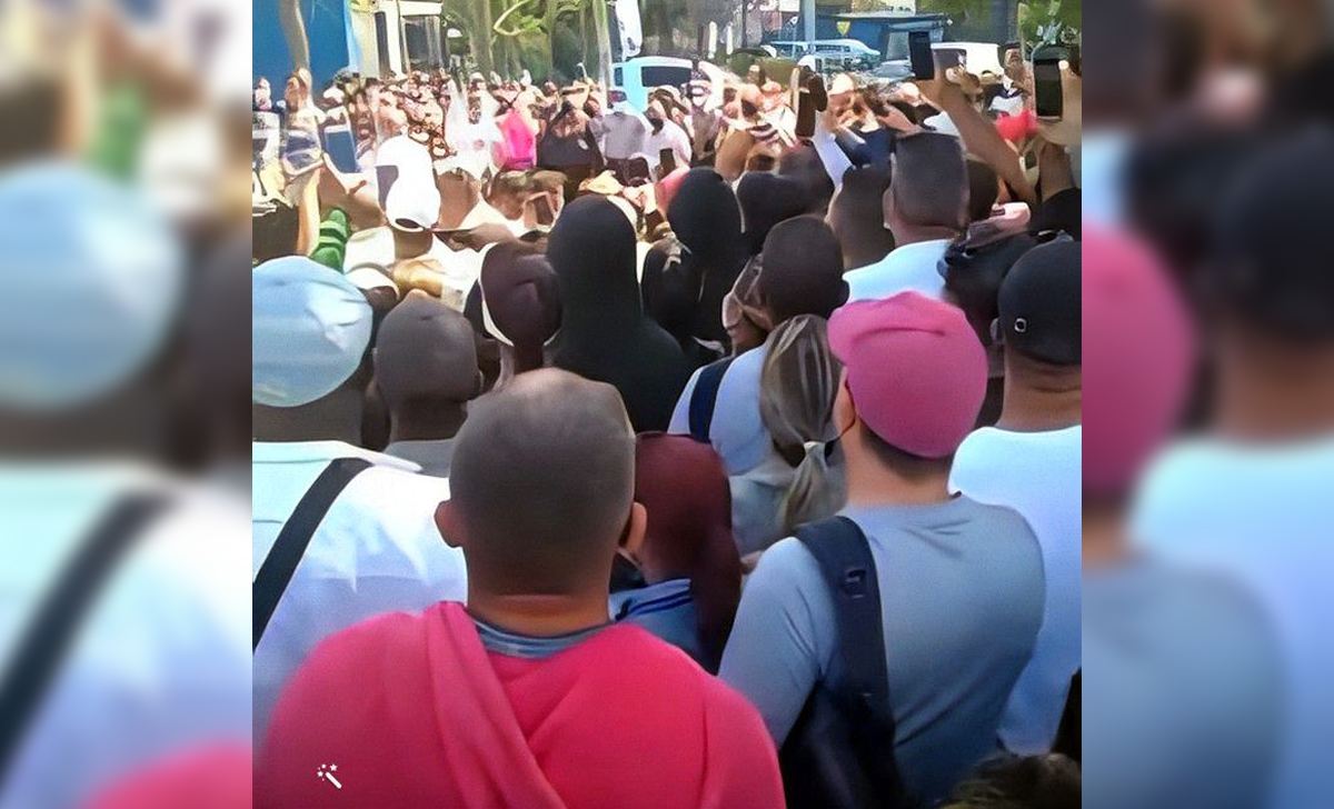 Revuelta en La Habana Frente a Embajada de Costa Rica