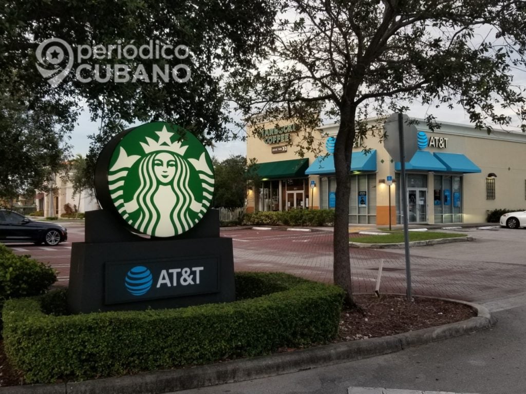 Starbucks aumentaría los precios en EEUU durante el 2022