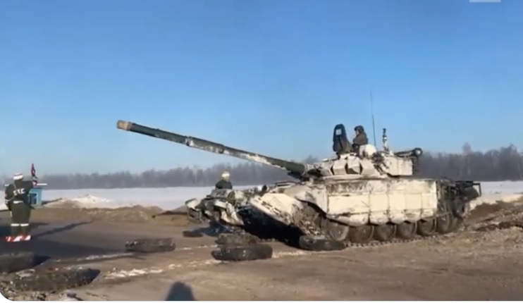 Tropas rusas se retiran de la frontera con Ucrania