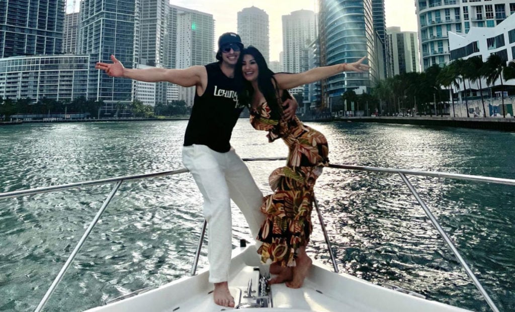 Heydy González y su esposo Eddy Borges en Bahía Biscayne