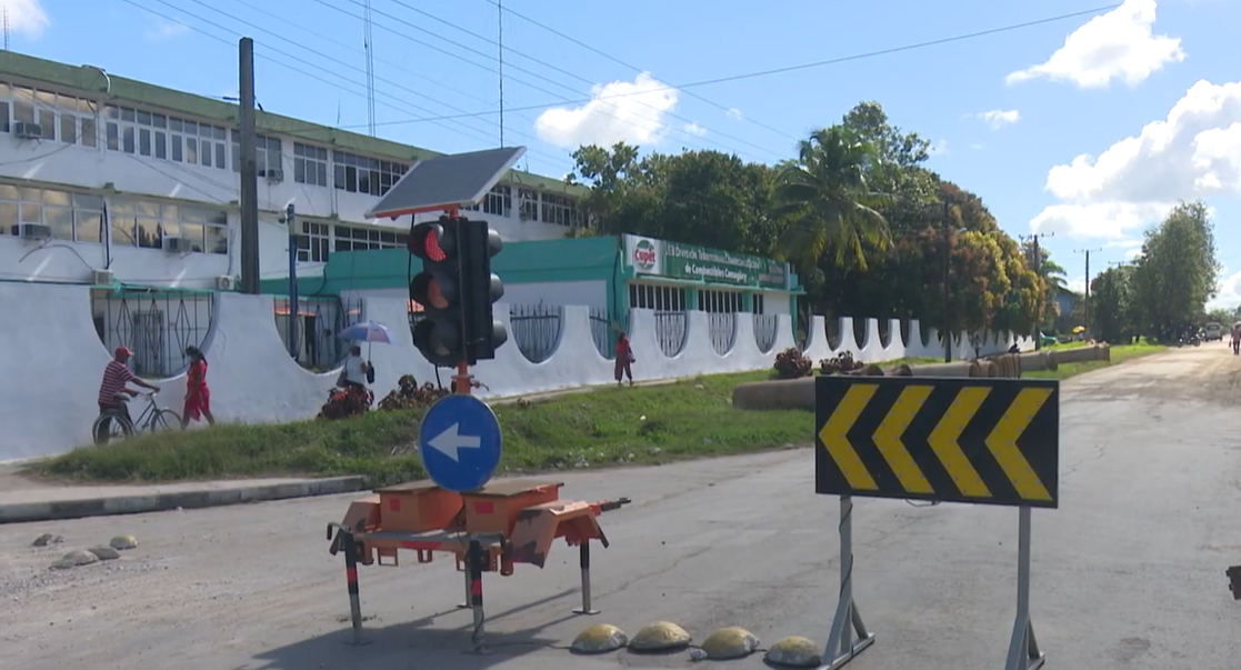 Obras en la carretera central de Cuba