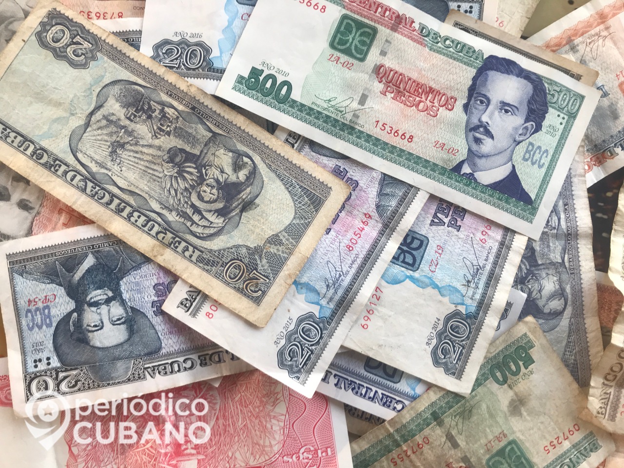 Gobierno limita la cantidad de pesos cubanos (CUP) que se pueden sacar e importar del país