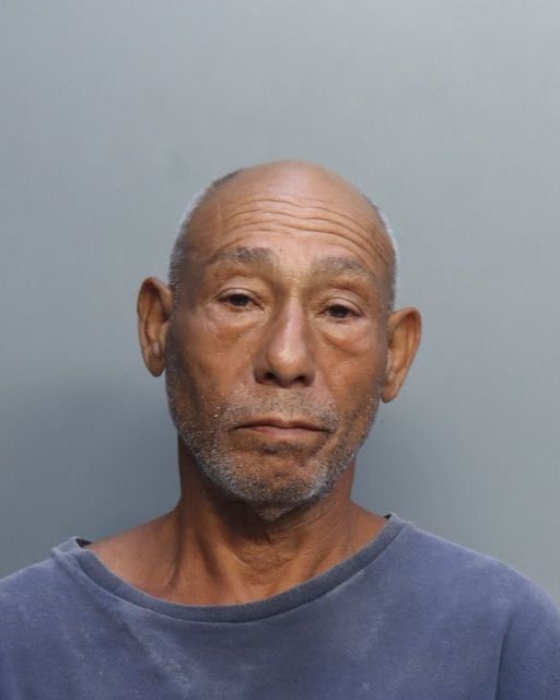 Anciano cubano residente en Miami-Dade robó un bolso valorado en unos 1.200 dólares