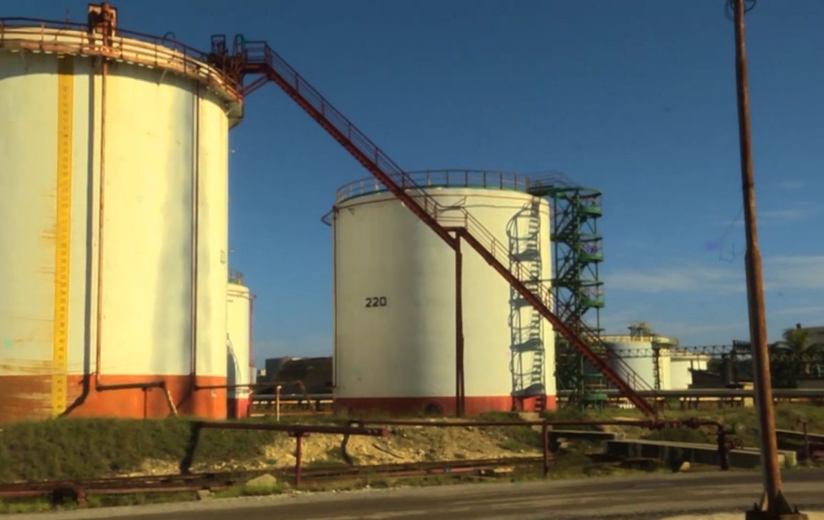 refinería Ñico López
