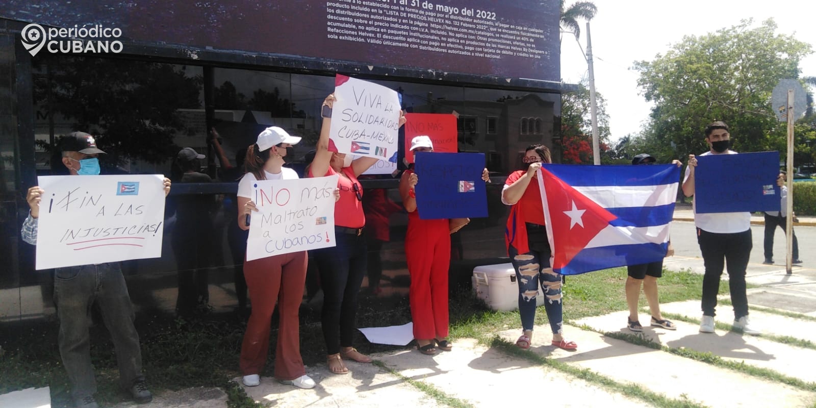 Cubanos en Mérida protestan frente al INM por la deportación de coterráneos con visa (2)