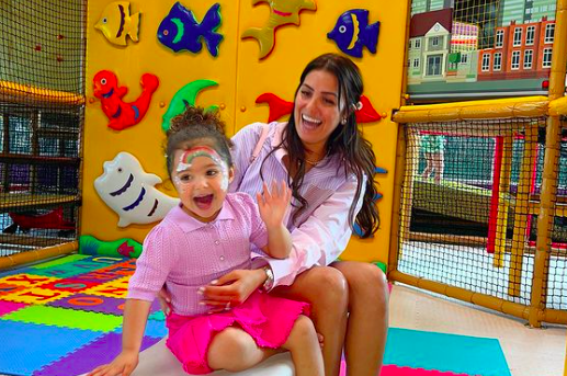 Sarah hija menor Aly Sánchez