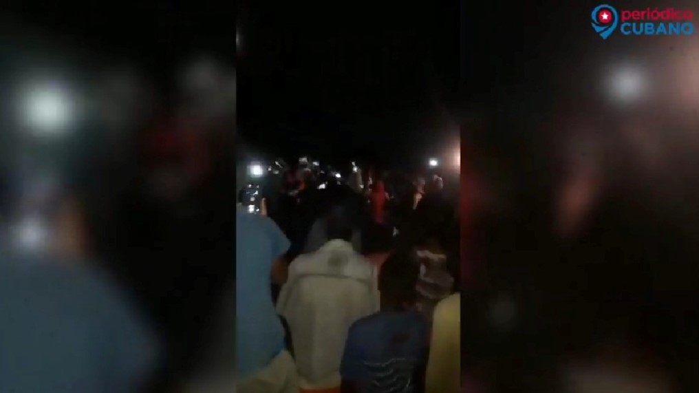 Cubanos se tiran a las calles en Los Palacios, Pinar del Río