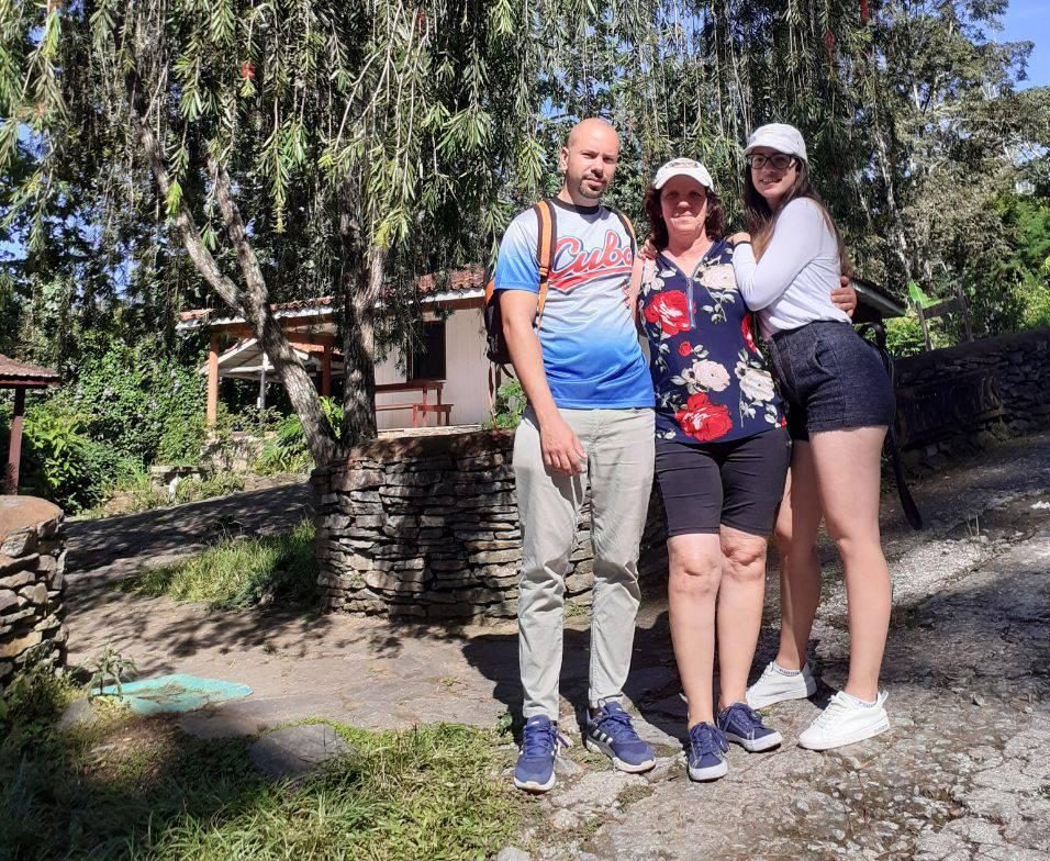 Habla la madre del piloto cubano que llegó a la Florida en una avioneta robada “No apruebo su decisión, pero sigue siendo mi hijo”