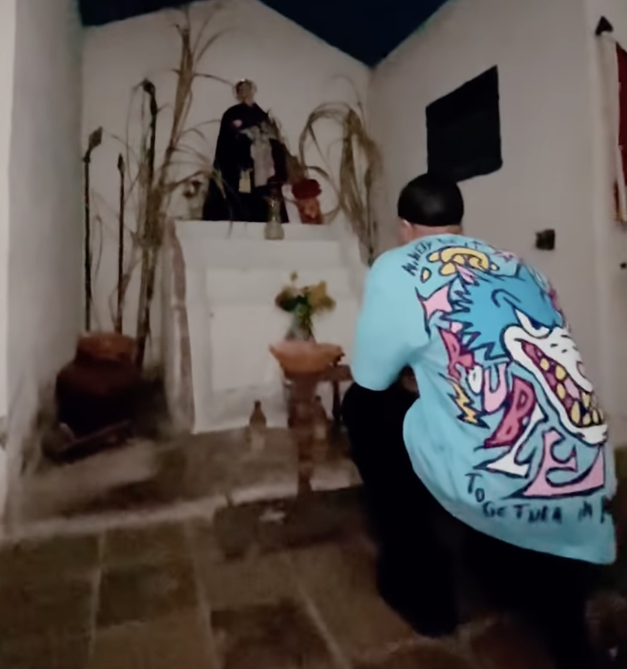 Yomil Hidalgo visita la casa natal de Benny More