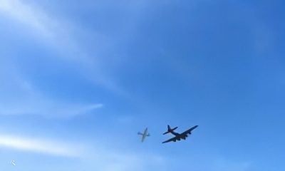 Así chocaron dos aviones de la Segunda Guerra Mundial en un espectáculo aéreos en Dallas