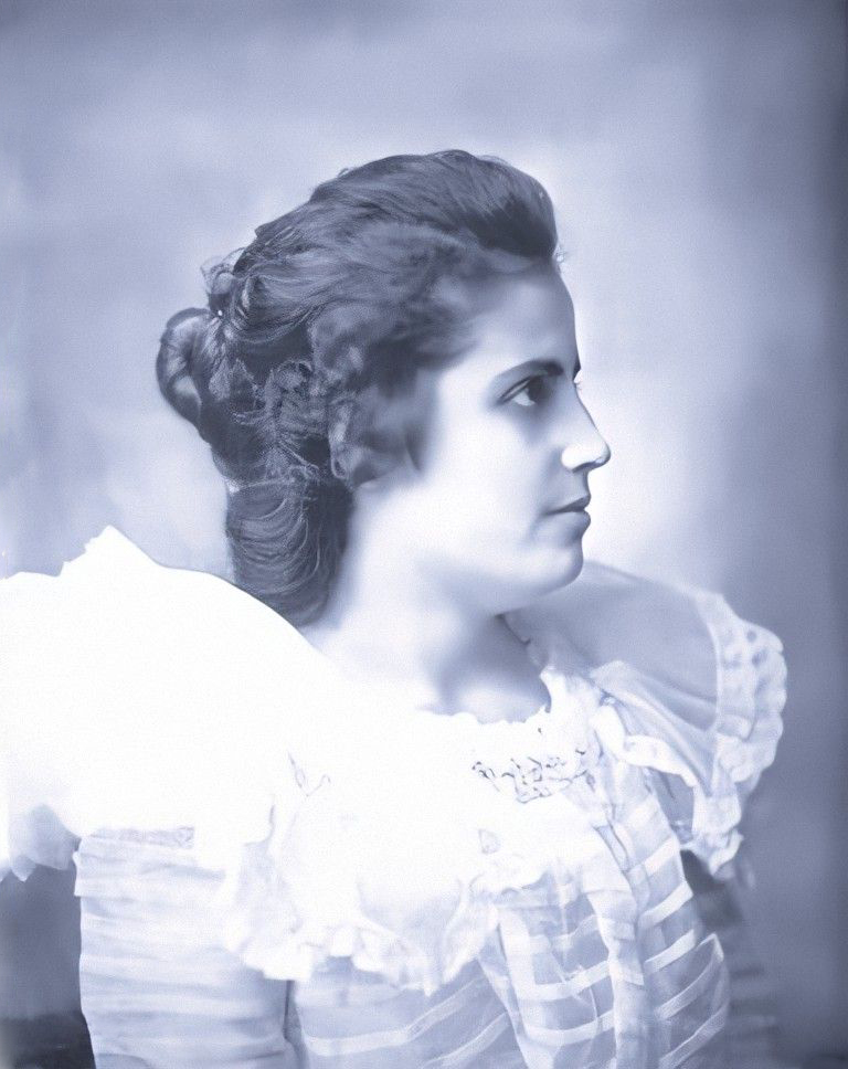 Evangelina Cossío y Cisneros