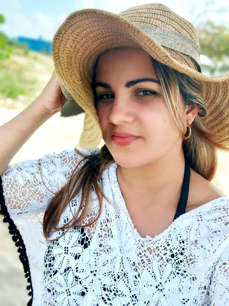 Joven cubana con cáncer