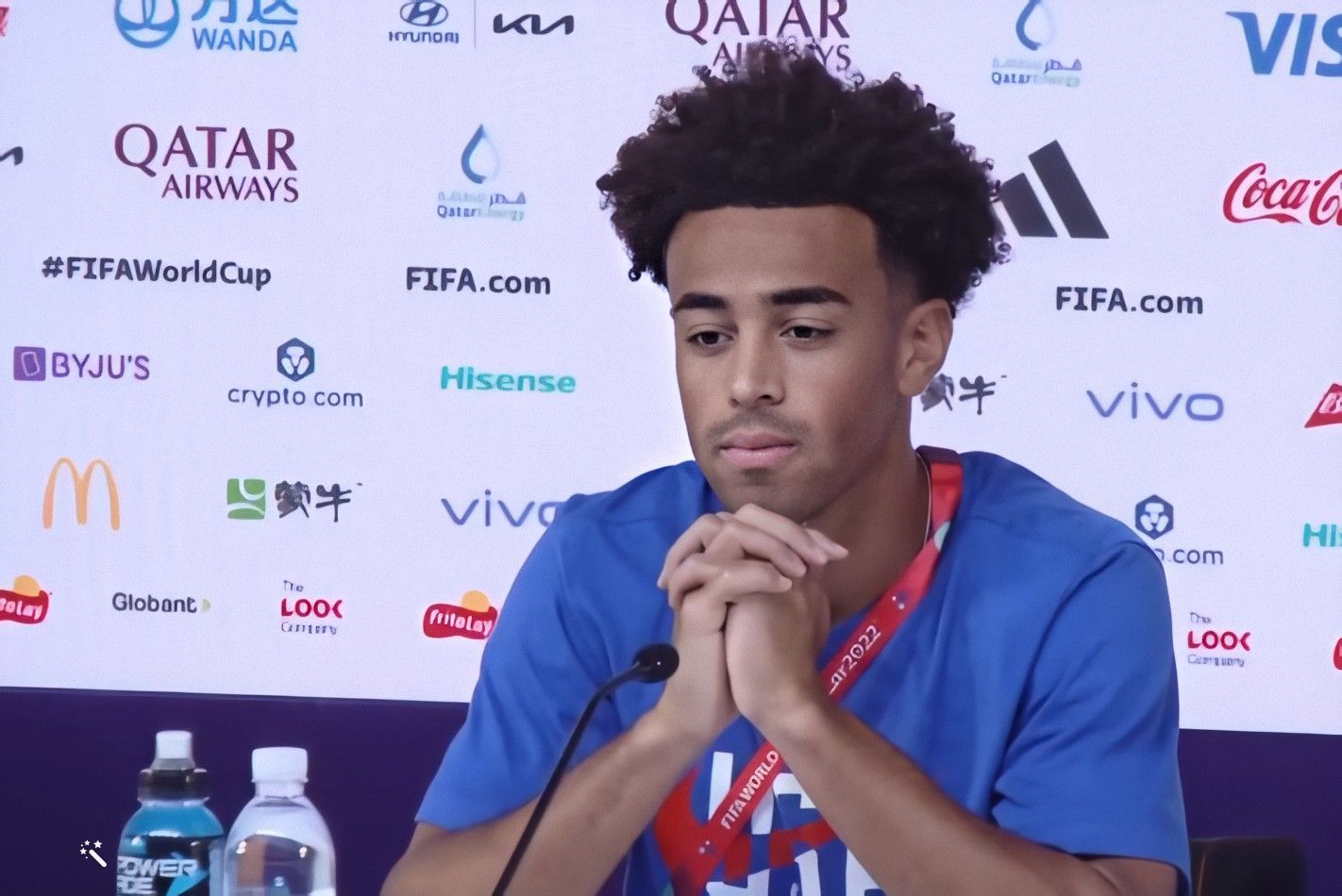 La magistral respuesta del futbolista estadounidense Tyler Adams a un periodista iraní