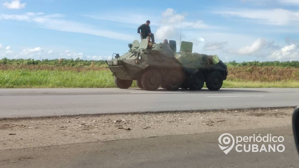 Maniobras militares paralizan la autopista nacional en Cuba