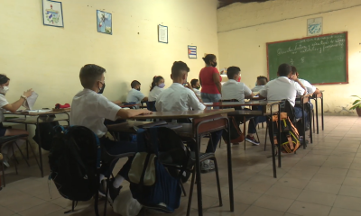 Reconocen atrasos en la producción de uniformes escolares por apagones