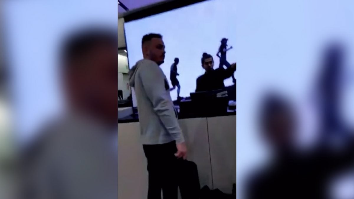 Sandro Castro comprando ropa en Zara en Cancun Mexico