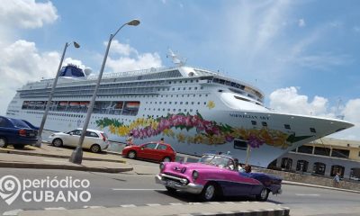 Crucero atracado 3