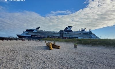 Crucero rescata a balseros cubanos en alta mar y los lleva hasta Miami