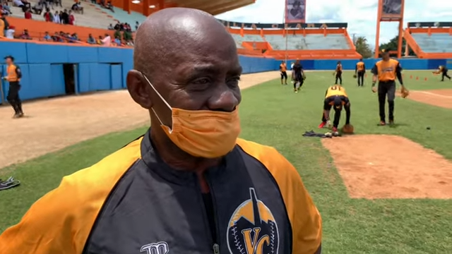 Pedro Jova deja la dirección de Villa Clara, otros jóvenes peloteros piden la baja del béisbol cubano