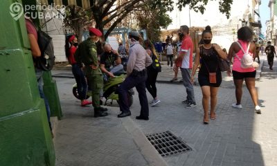 policías y militares en calles de la habana (1)