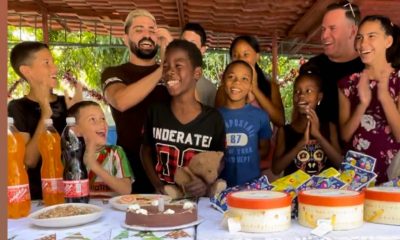 Alejandro Cuervo celebra el cumpleaños de niño sin amparo filial