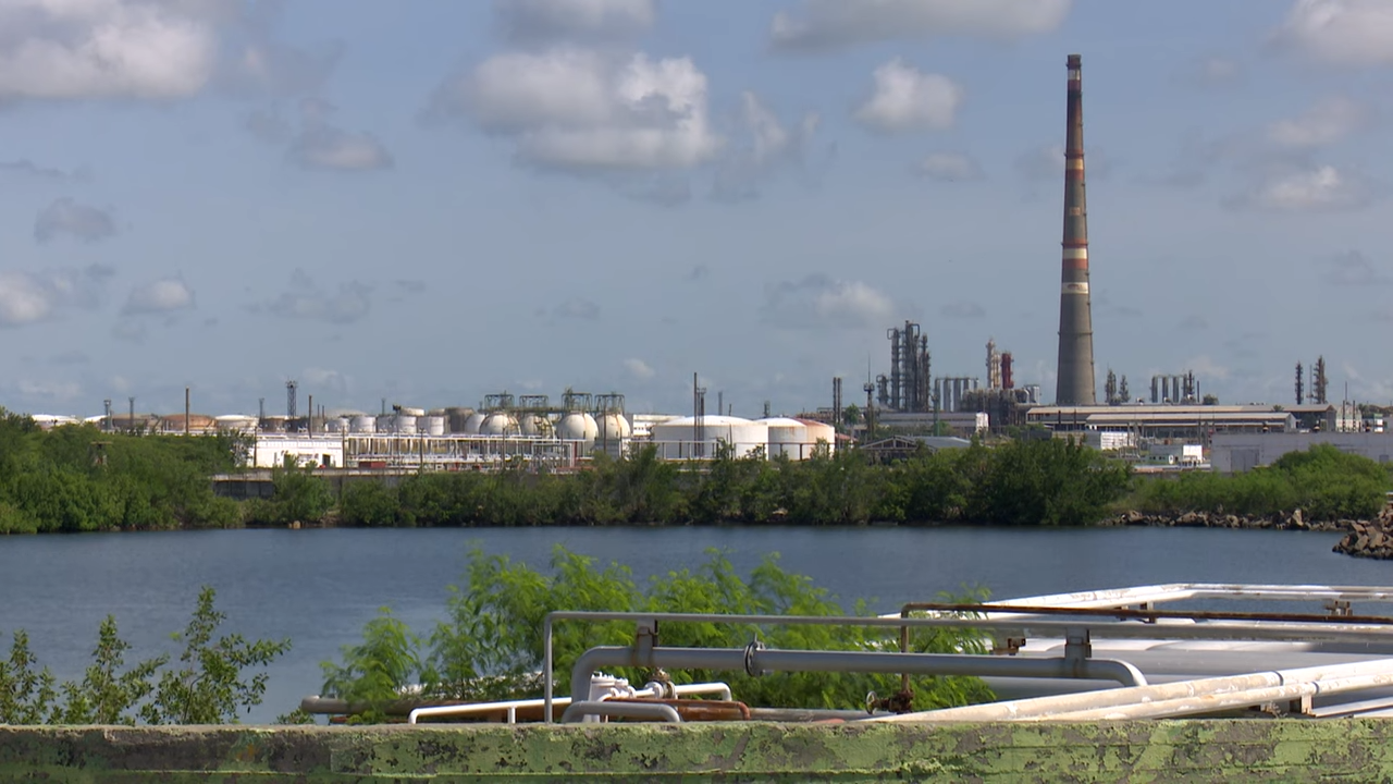 Anuncian necesaria inversión de 500 millones de dólares en Refinería de Cienfuegos (2)