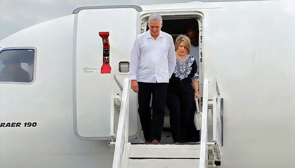 Díaz-Canel y Lis Cuesta regresan a México a bordo de un avión de Conviasa (1)