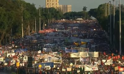 El castrismo vende el desfile del Primero de Mayo como atractivo turístico