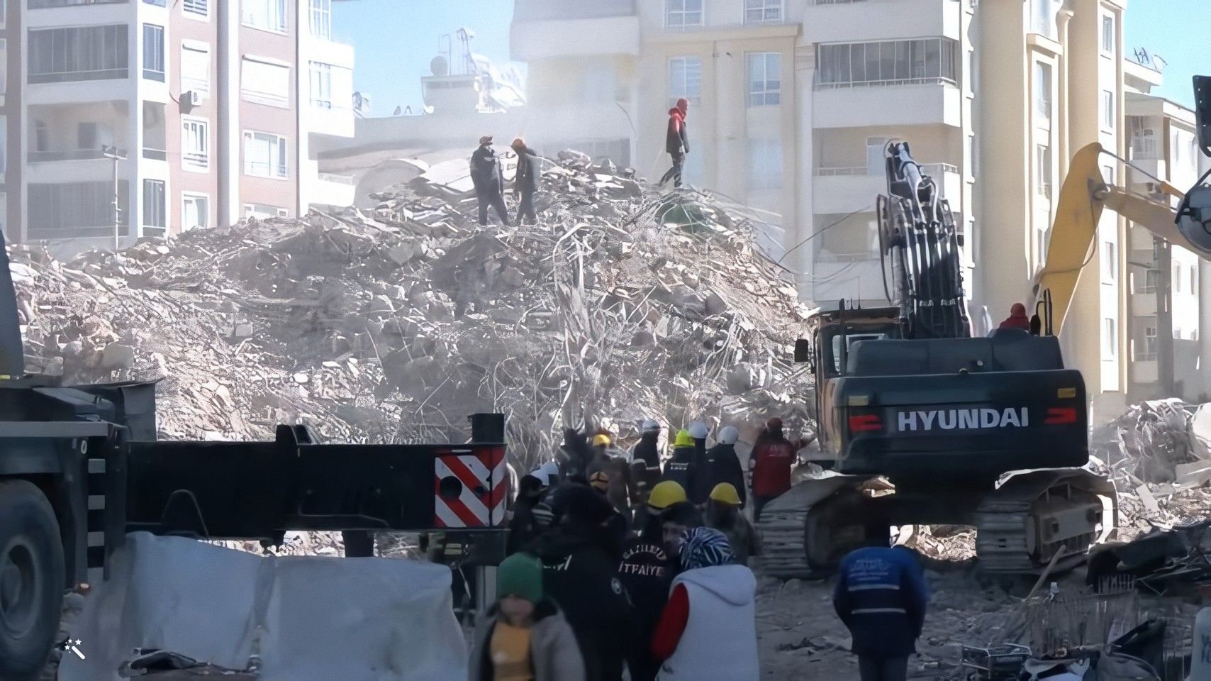 Los devastadores terremoto en Siria y Turquía llevan un saldo de 36.143 muertes (2)
