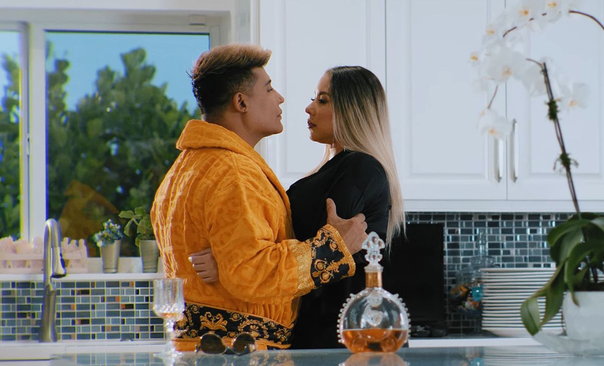 Srta. Dayana El Divo de Placetas nueva canción Amor y Guerra
