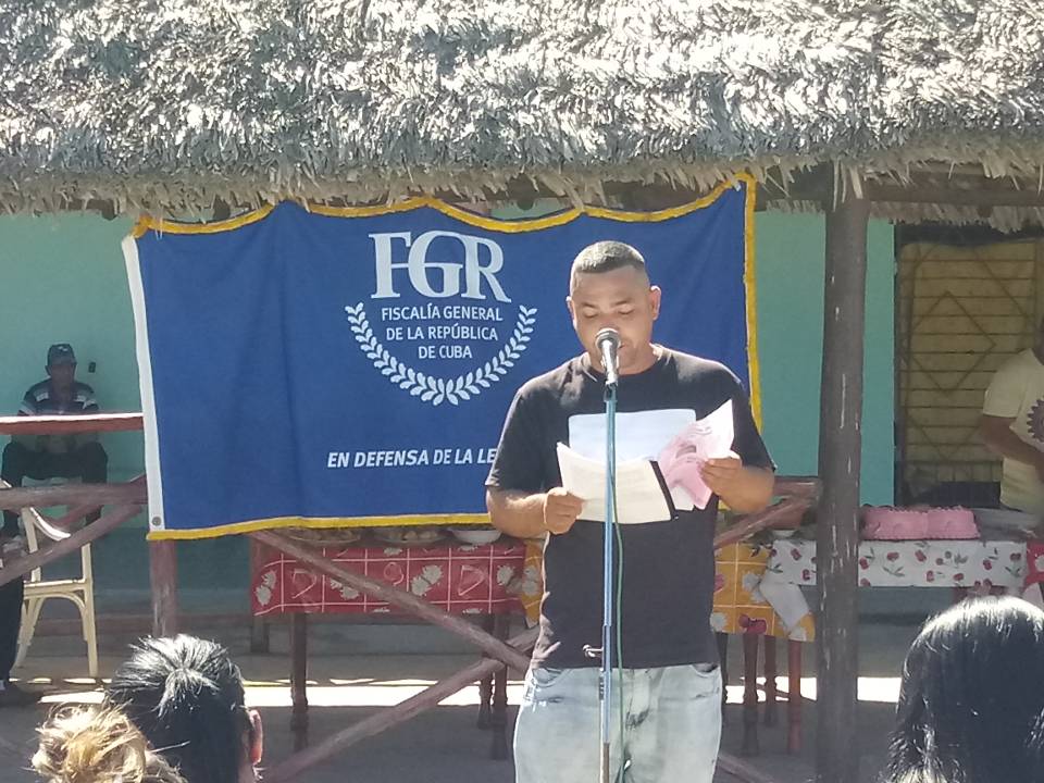 priemer secrertario del partido en Najasa-Foto-Cubanos por el Mundo